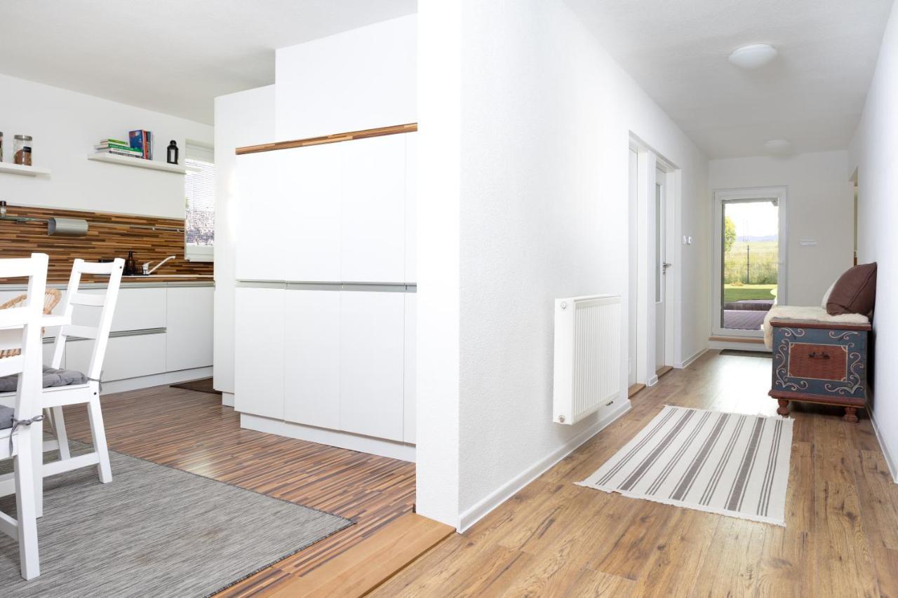 Stylish Apartment Under The Tatras สตราบา ภายนอก รูปภาพ