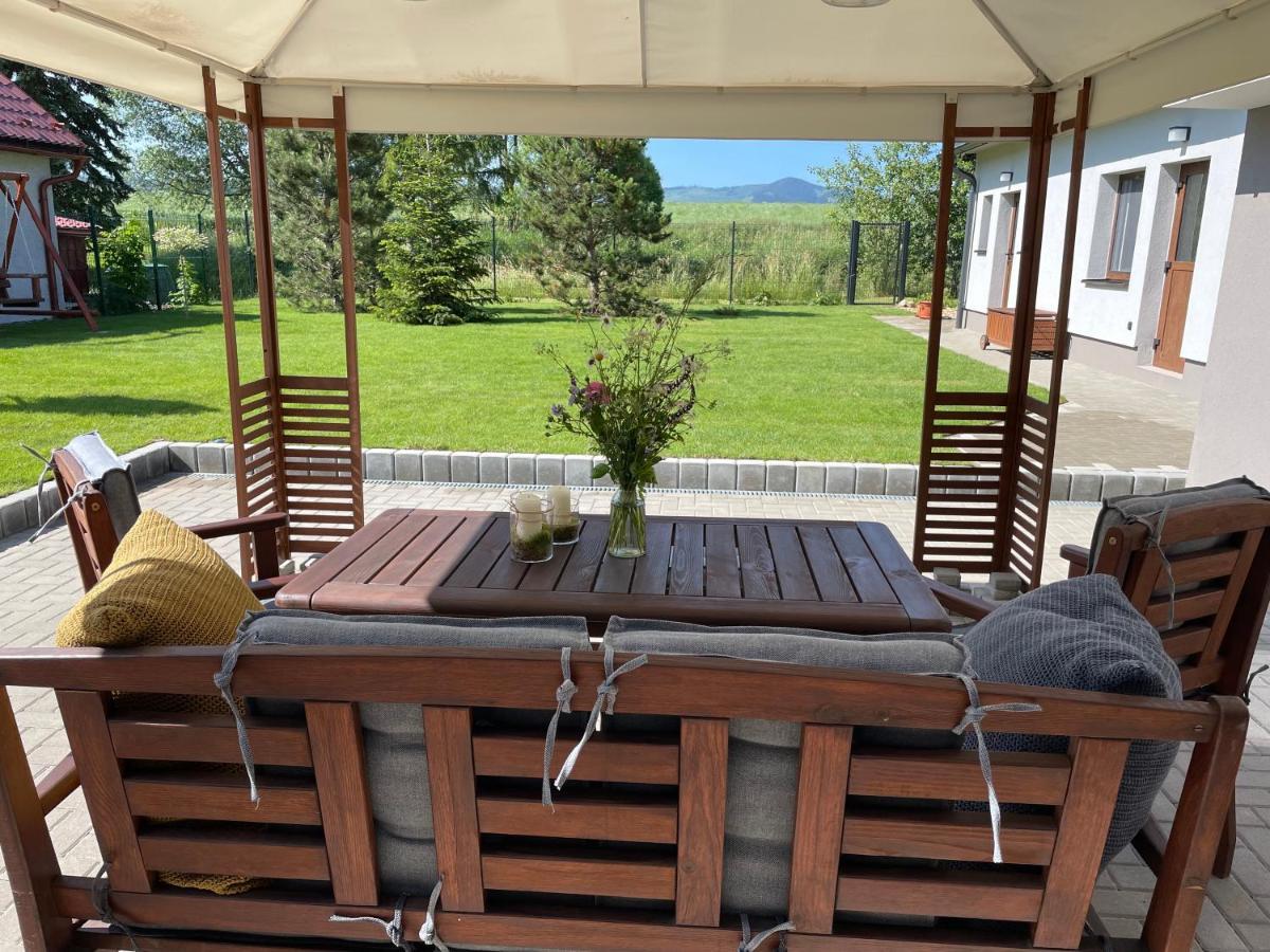Stylish Apartment Under The Tatras สตราบา ภายนอก รูปภาพ