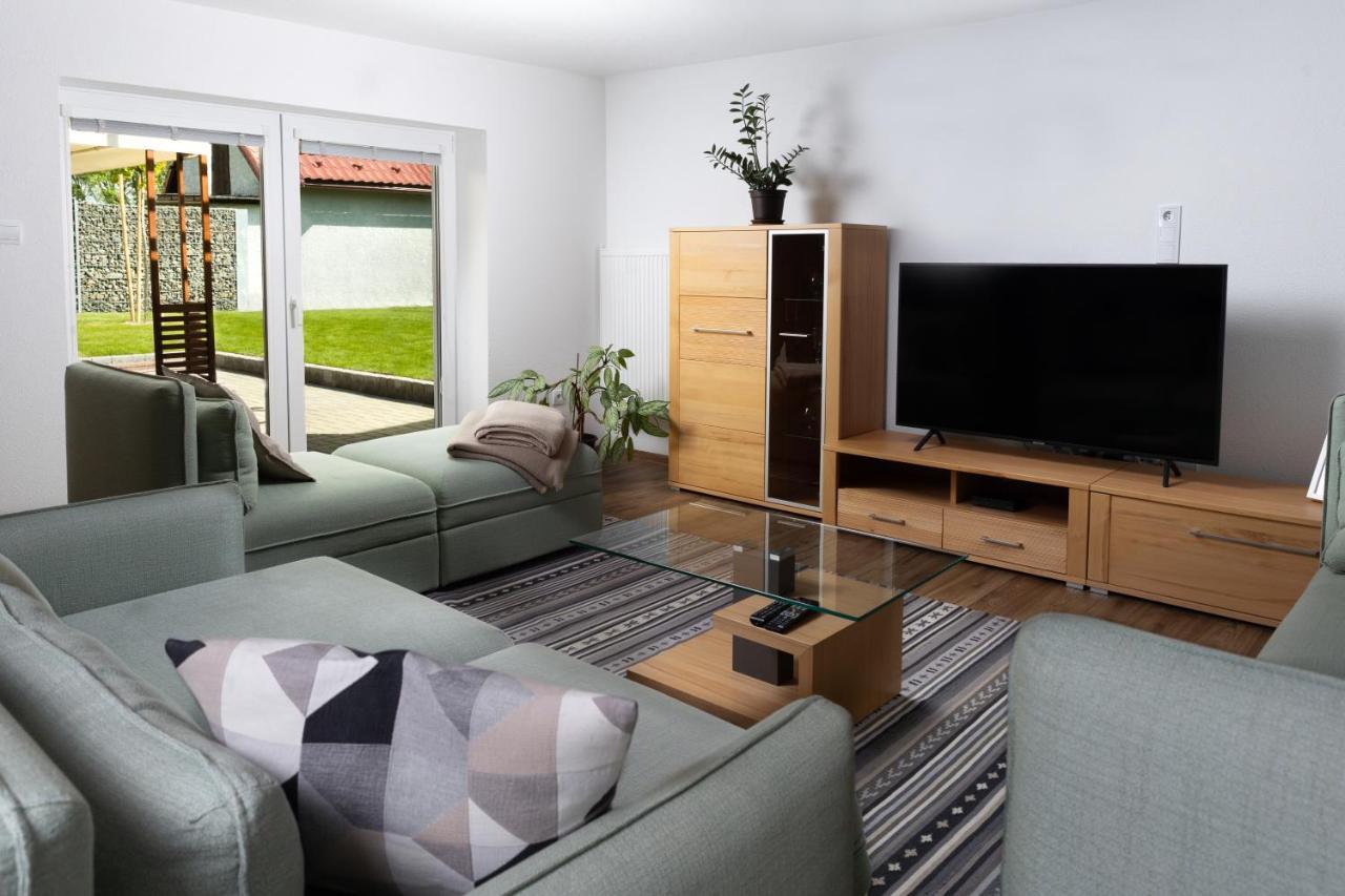 Stylish Apartment Under The Tatras สตราบา ภายนอก รูปภาพ